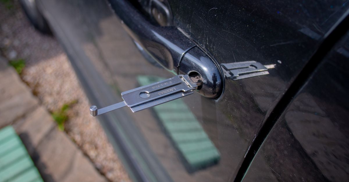 locksmith service technician — Royal Palm Beach Locksmith