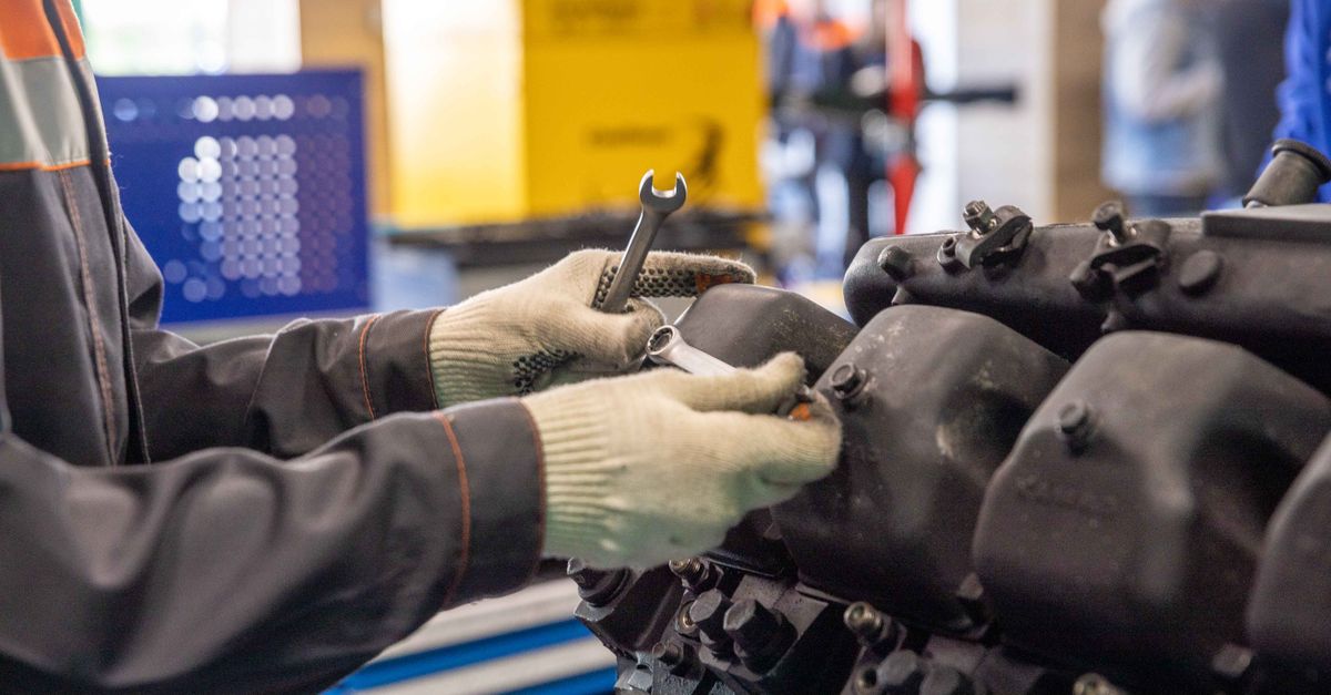locksmith service technician — Royal Palm Beach Locksmith