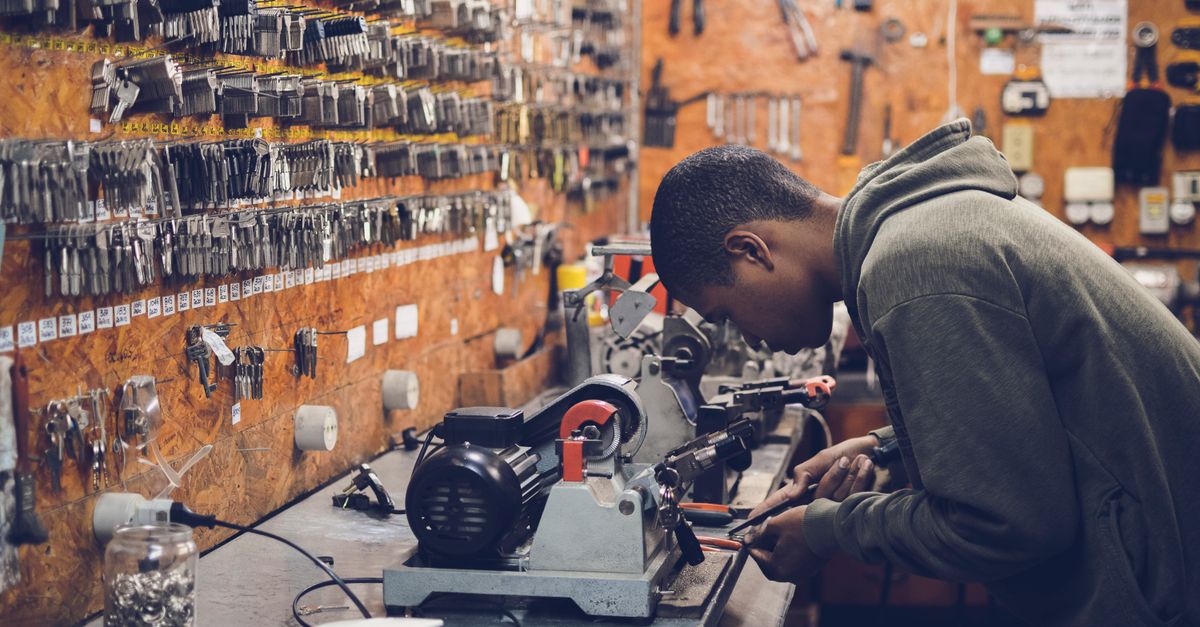 key maker professional — Royal Palm Beach Locksmith
